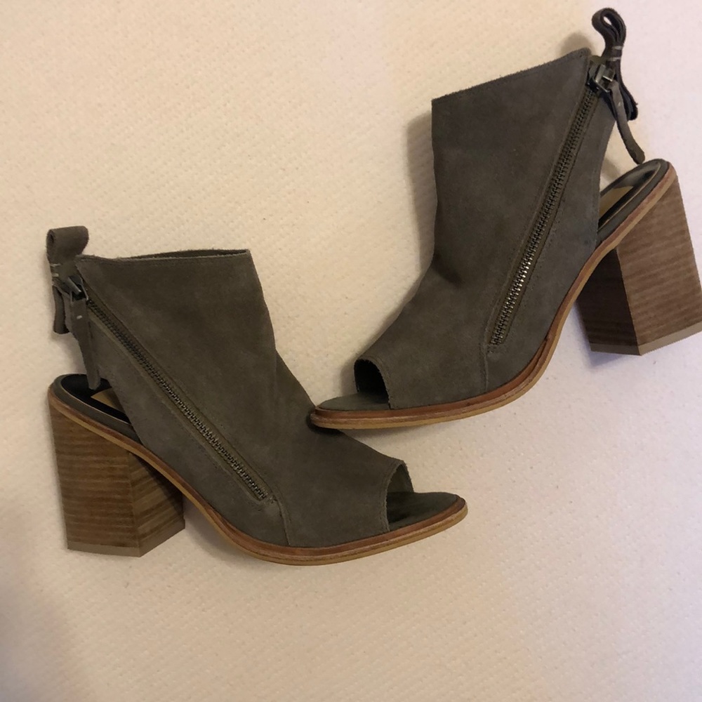 Dolce Vida Booties